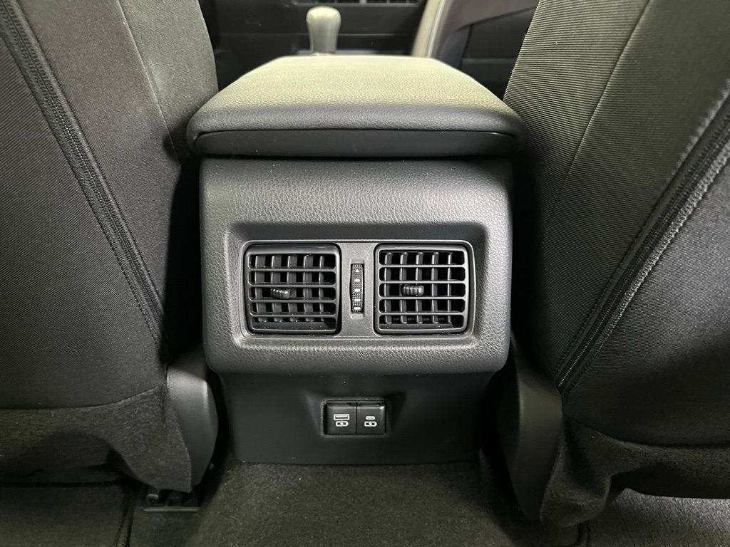 Thumbnail: 2025 Toyota Camry - 9