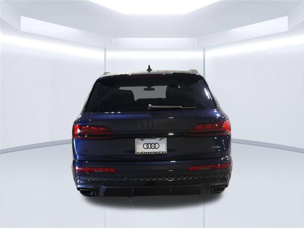 Thumbnail: 2026 Audi Q7 - 4