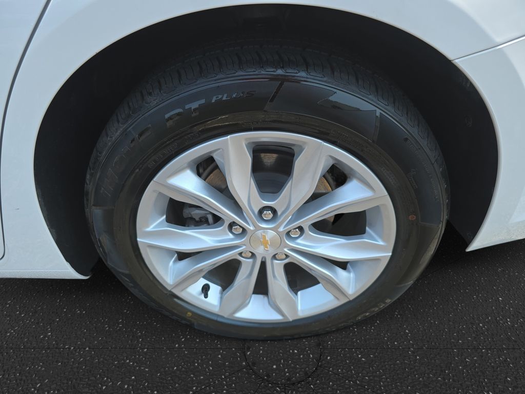 Used 2025 Chevrolet Malibu Sedan