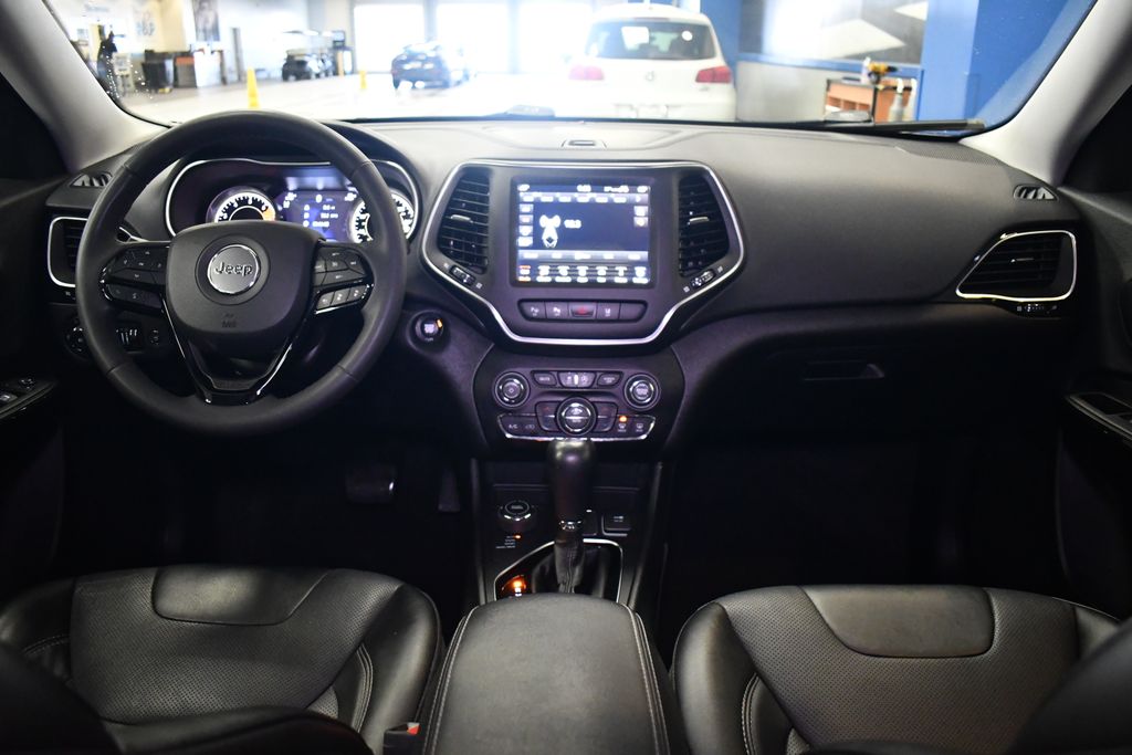 Thumbnail: 2023 Jeep Cherokee - 14