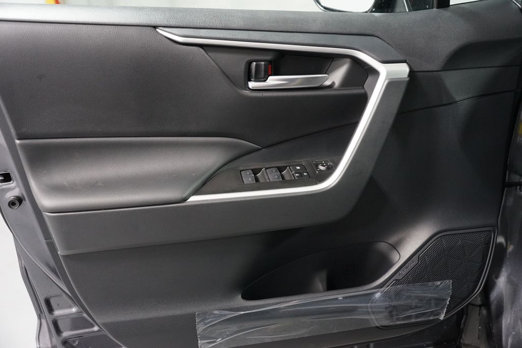 Thumbnail: 2025 Toyota RAV4 - 30