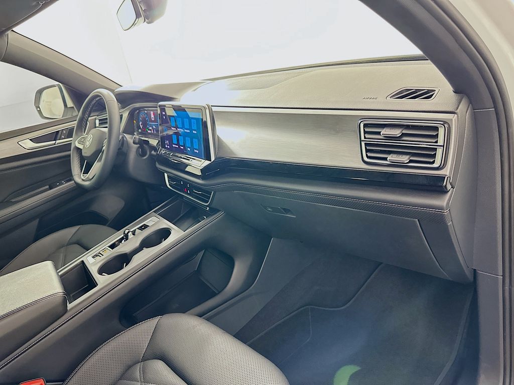 Thumbnail: 2024 Volkswagen Atlas - 28