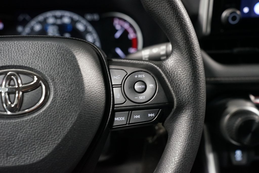 Thumbnail: 2024 Toyota RAV4 - 13