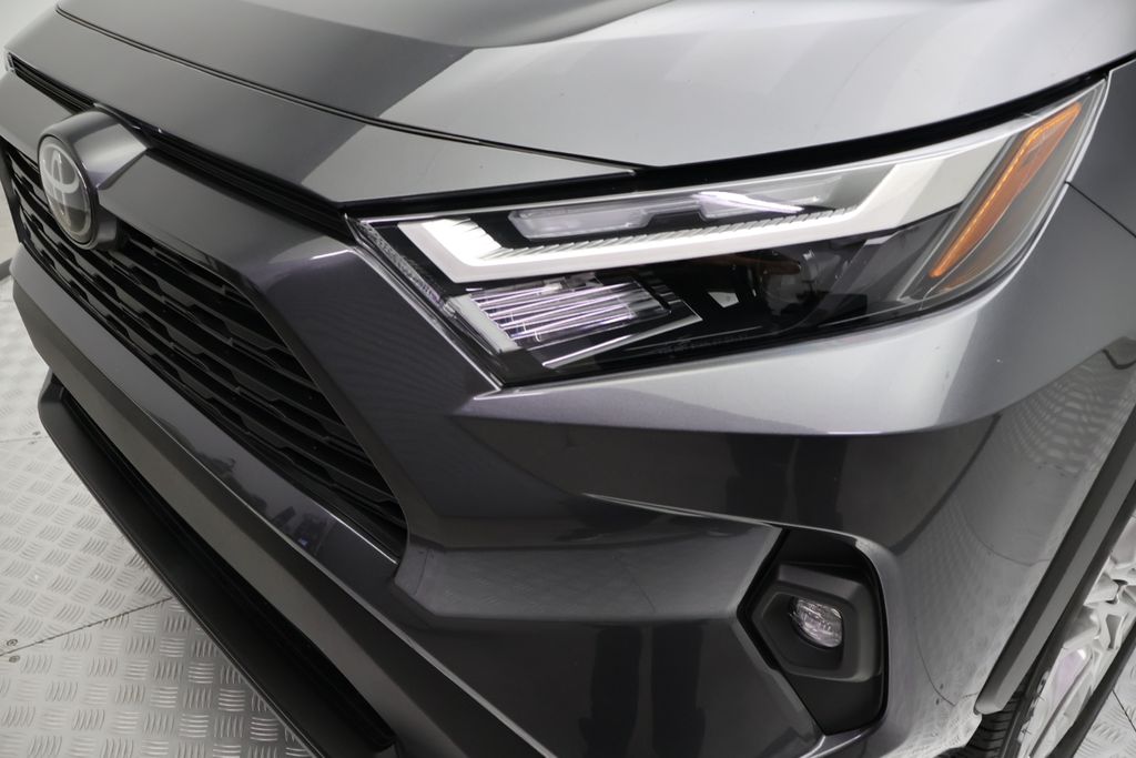 Thumbnail: 2025 Toyota RAV4 - 3