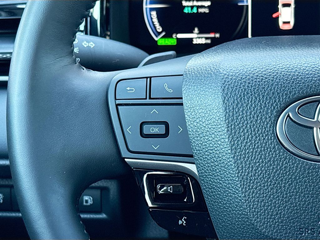 Thumbnail: 2025 Toyota Camry - 11