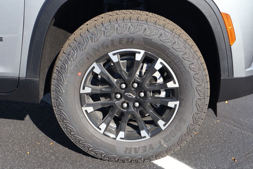 Thumbnail: 2026 Chevrolet Traverse - 11