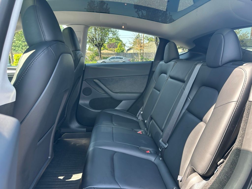 2025 Tesla Model Y Long Range