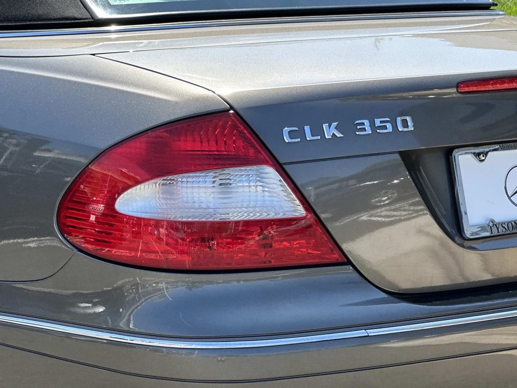 Thumbnail: 2009 Mercedes-Benz CLK - 14