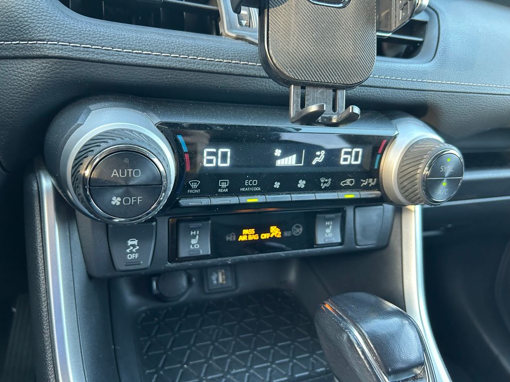 Thumbnail: 2023 Toyota RAV4 - 27