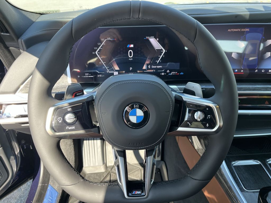 Thumbnail: 2026 BMW 7 Series - 14