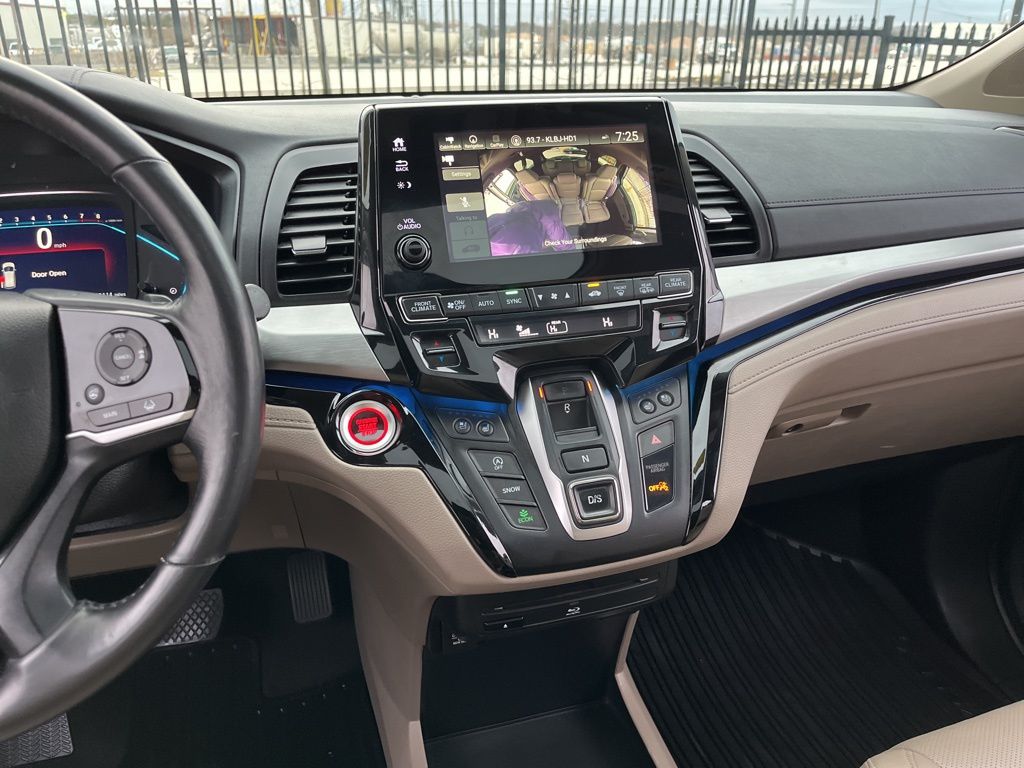 Thumbnail: 2018 Honda Odyssey - 19