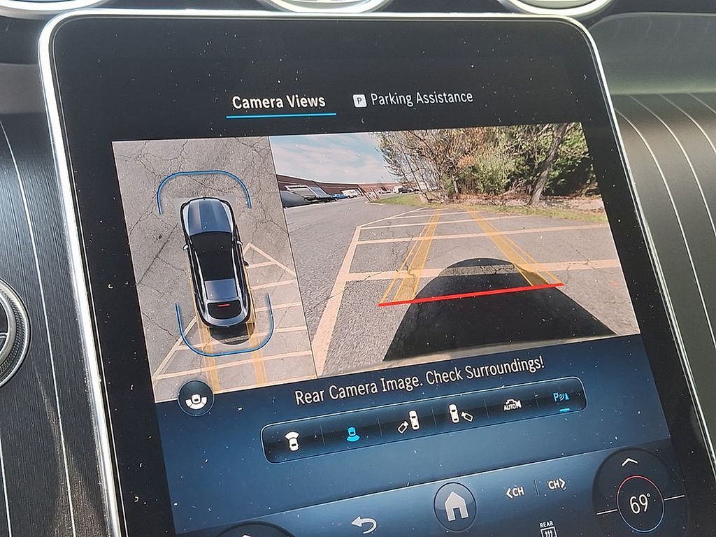 Thumbnail: 2025 Mercedes-Benz GLC - 15