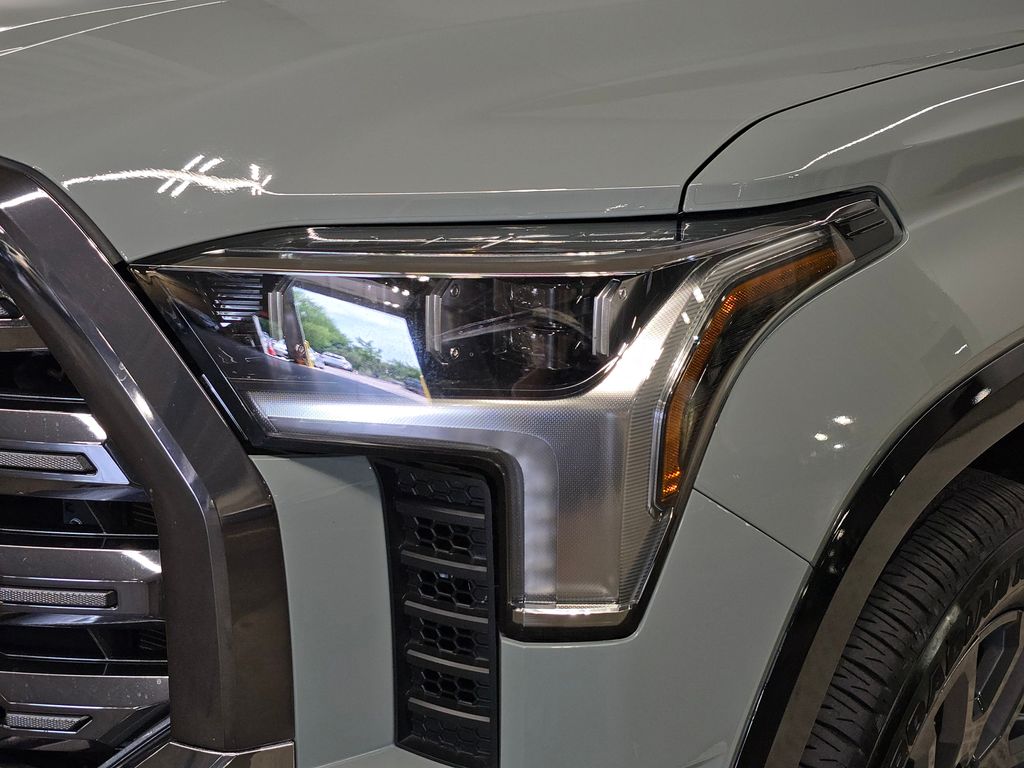 Used 2024  Toyota Platinum image 14