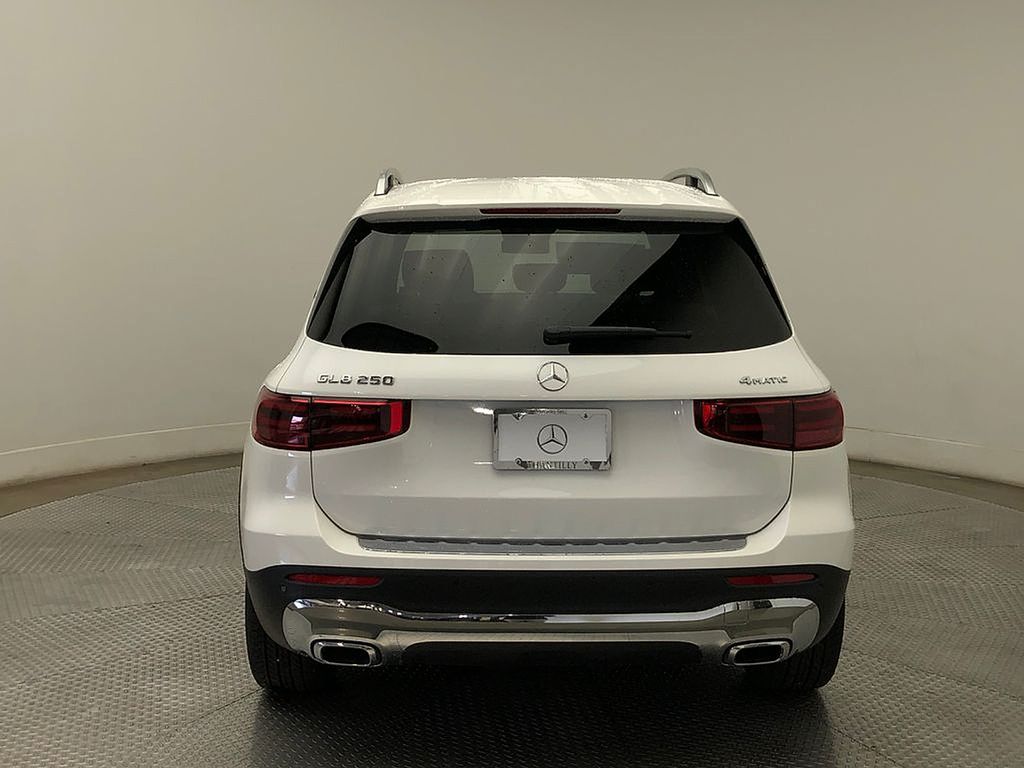 2024 Mercedes-Benz GLB 250 6