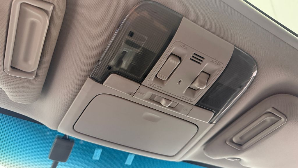Thumbnail: 2012 Subaru Legacy - 23