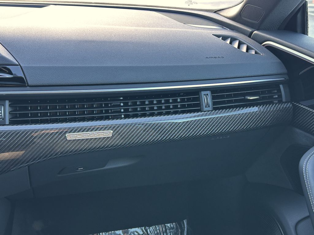 Thumbnail: 2024 Audi RS 5 - 25