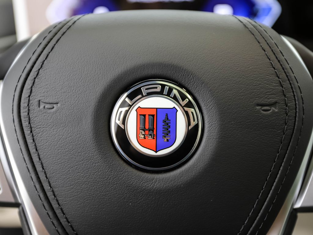 Thumbnail: 2026 BMW X7 - 18