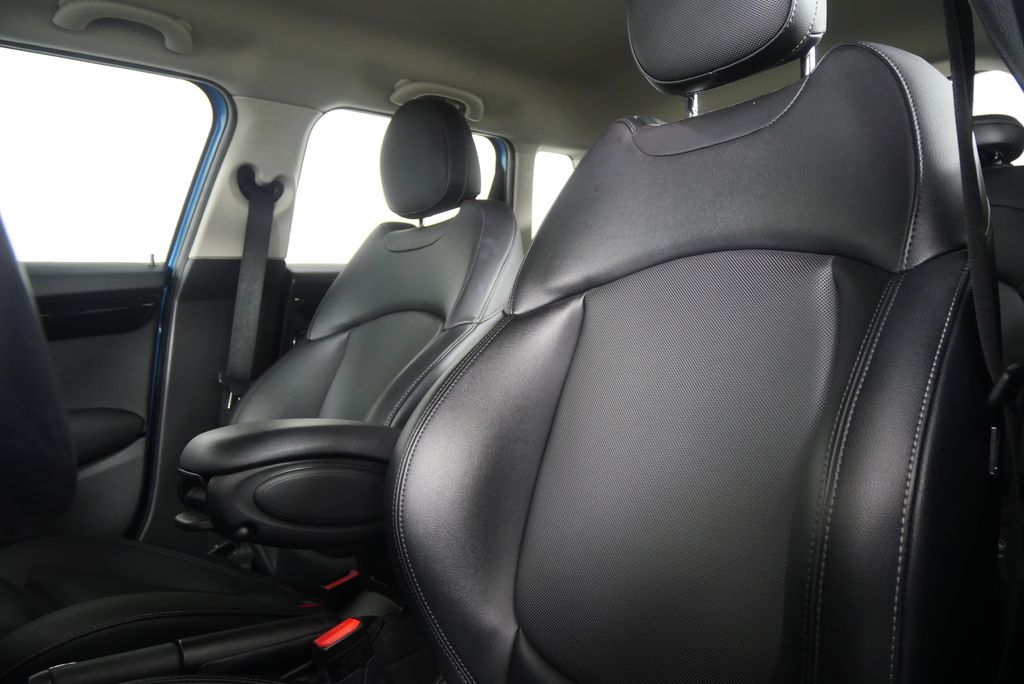 Thumbnail: 2016 MINI Cooper - 8