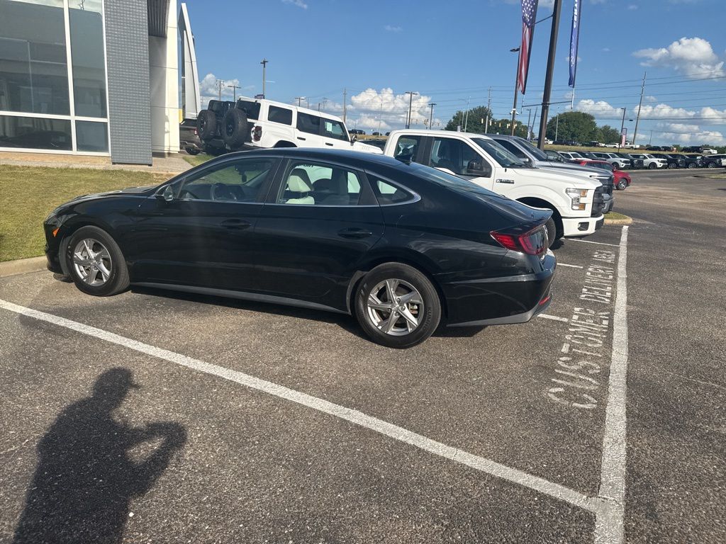 2022 Phantom Black Hyundai Sonata SE FWD Sedan
