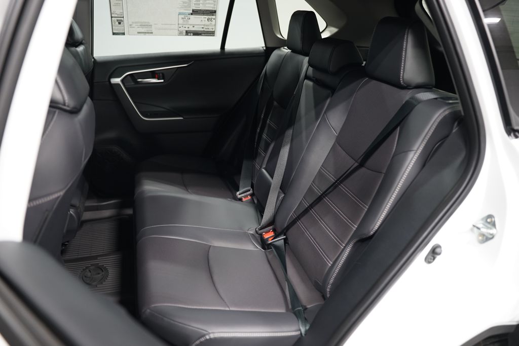2025 Toyota RAV4 Limited 31