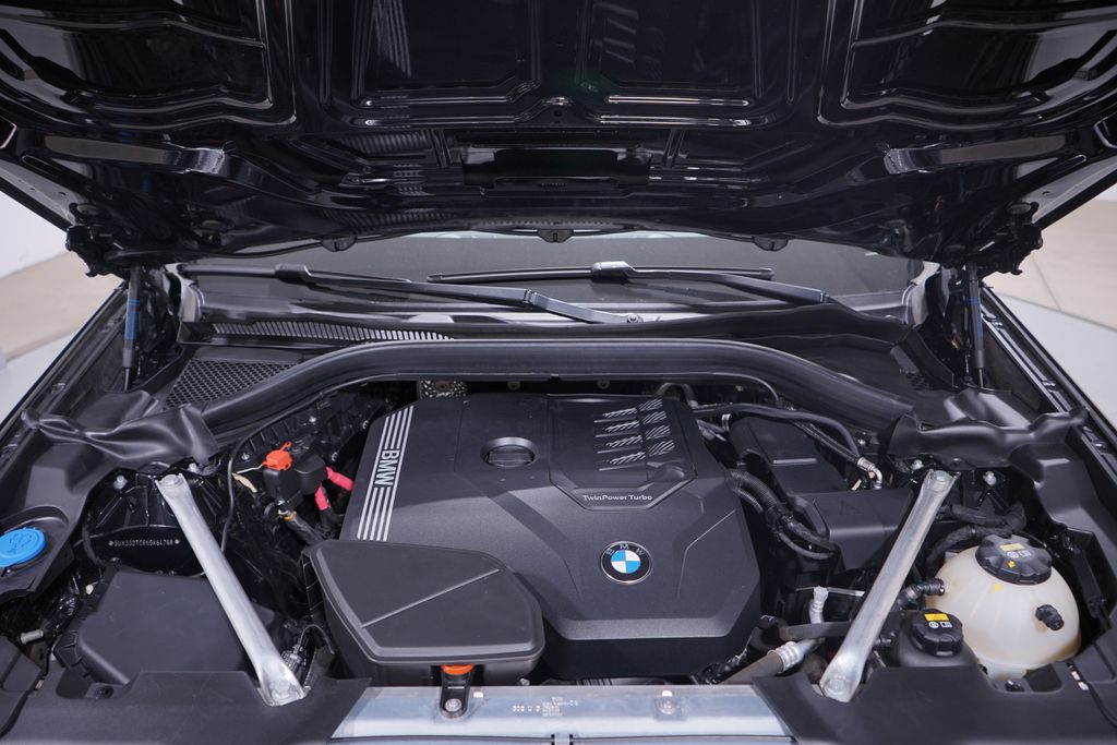 Thumbnail: 2022 BMW X4 - 24