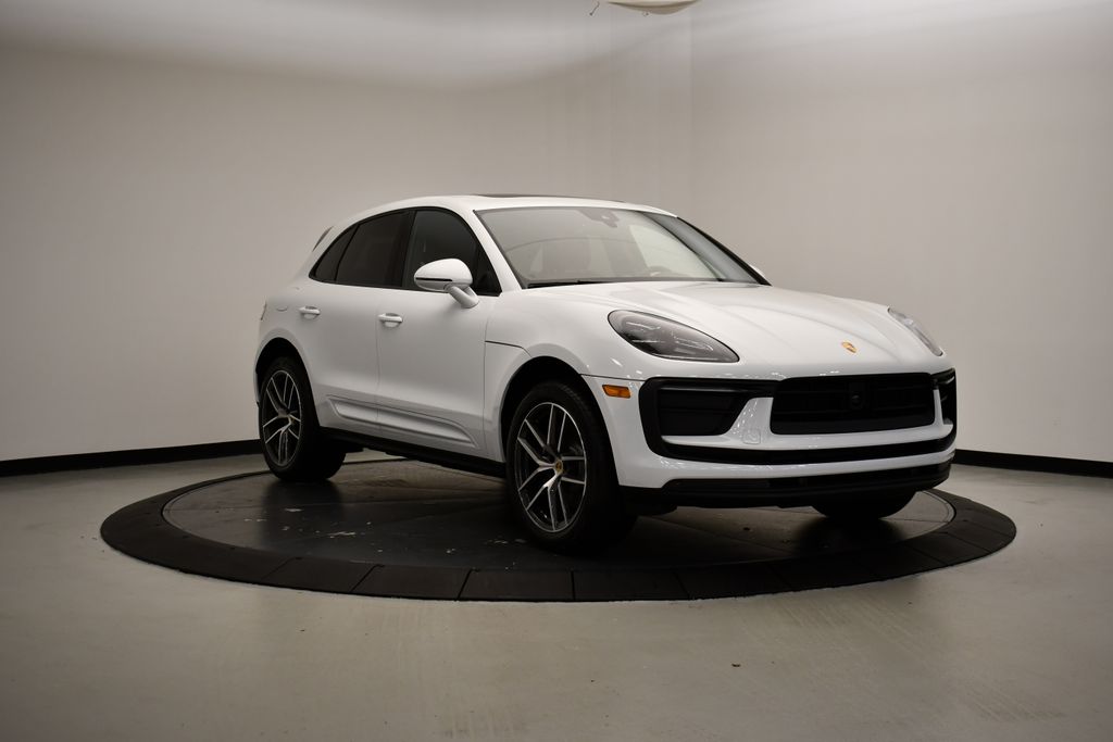 2024 Porsche Macan  8