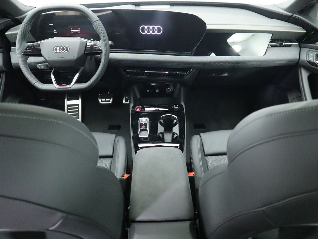 Thumbnail: 2025 Audi S6 - 14