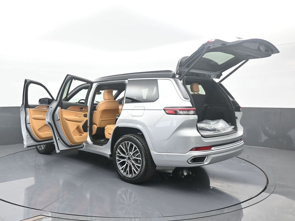 New 2025 Silver Zynith Jeep Summit image 88