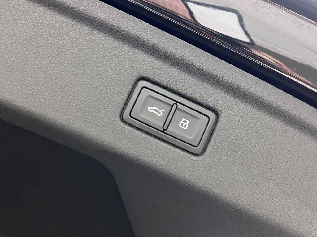 Thumbnail: 2023 Audi S5 - 10