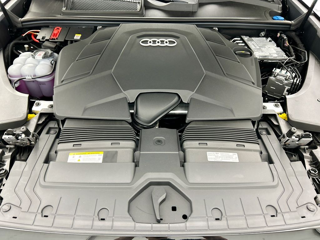 Thumbnail: 2026 Audi Q8 - 28