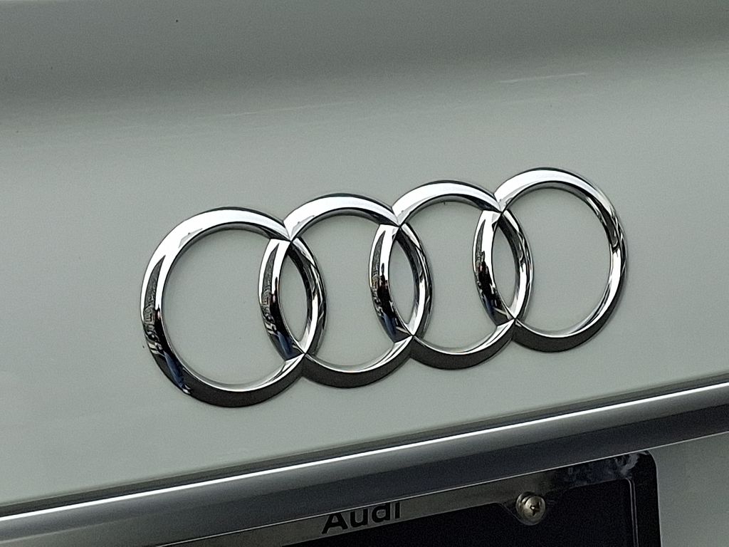 Thumbnail: 2023 Audi SQ5 - 28