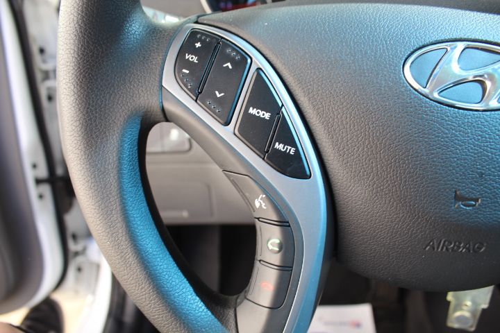 Used Car 2016 Hyundai Elantra  Se For Sale Under $10,000 In Georgetown, Texas