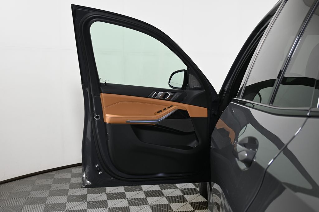 Thumbnail: 2026 BMW X5 - 27