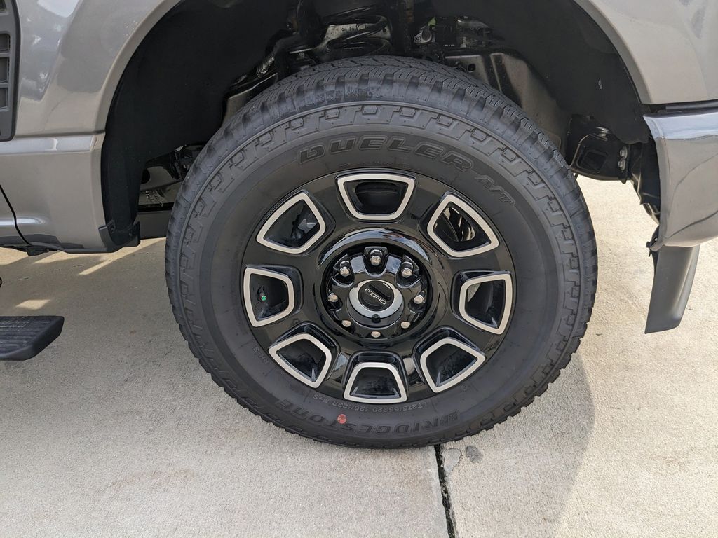 2025 Ford F-250 Super Duty Platinum