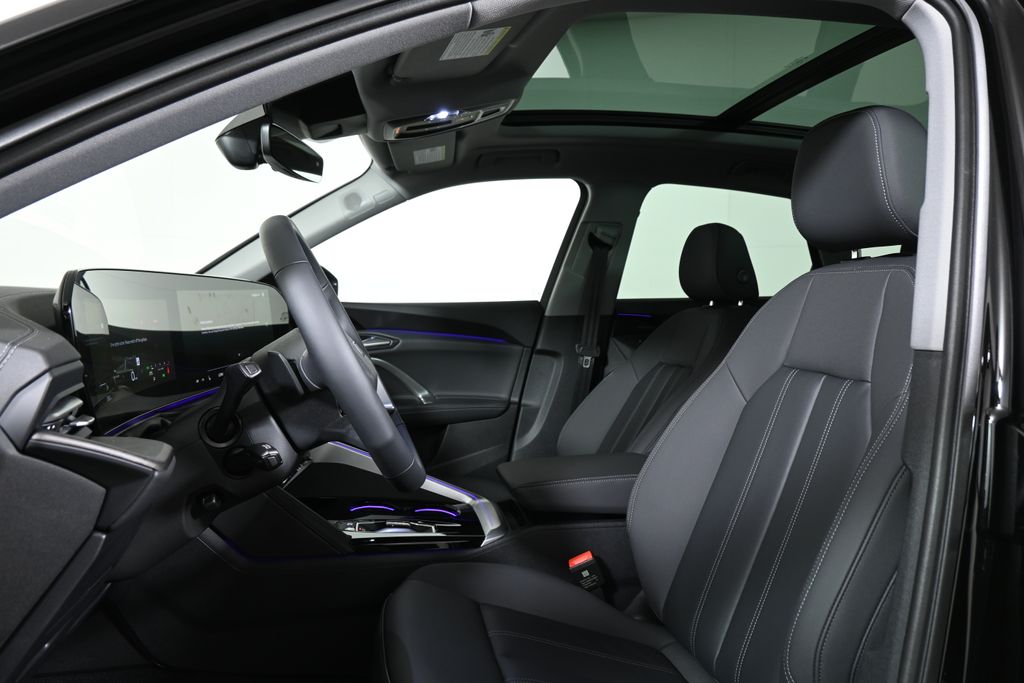 Thumbnail: 2025 Audi Q5 - 13