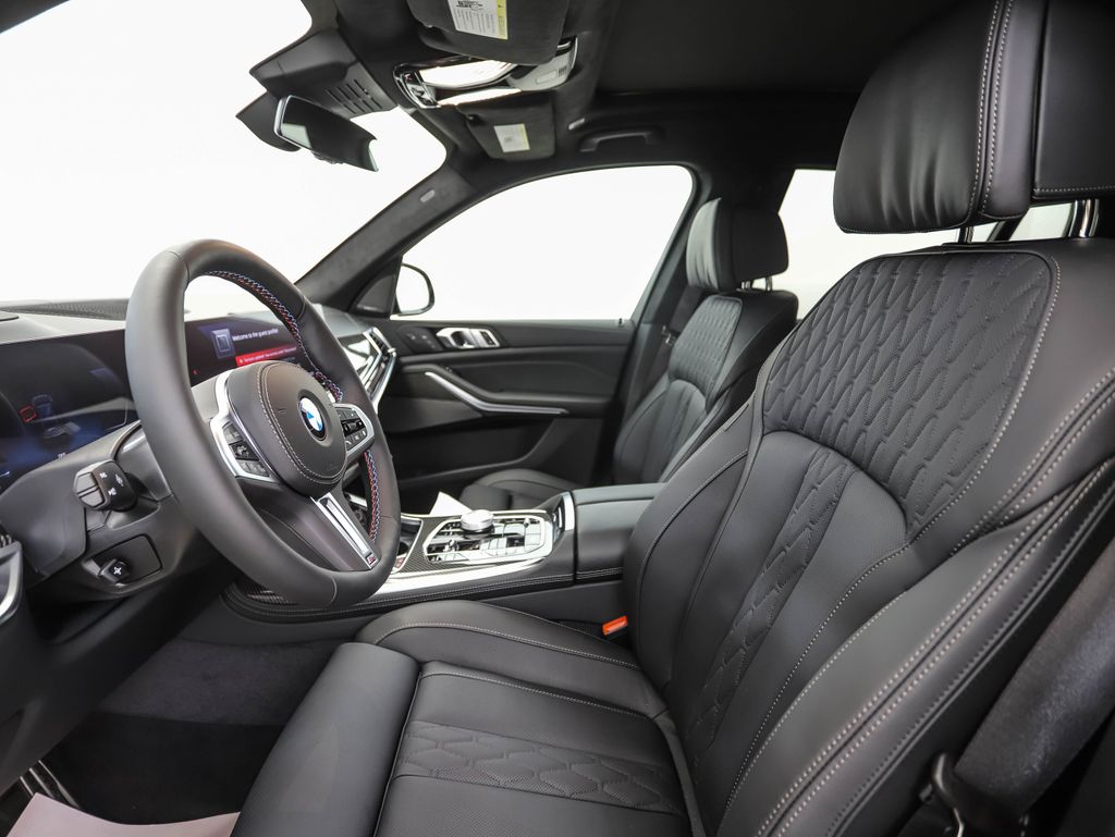 Thumbnail: 2026 BMW X7 - 12
