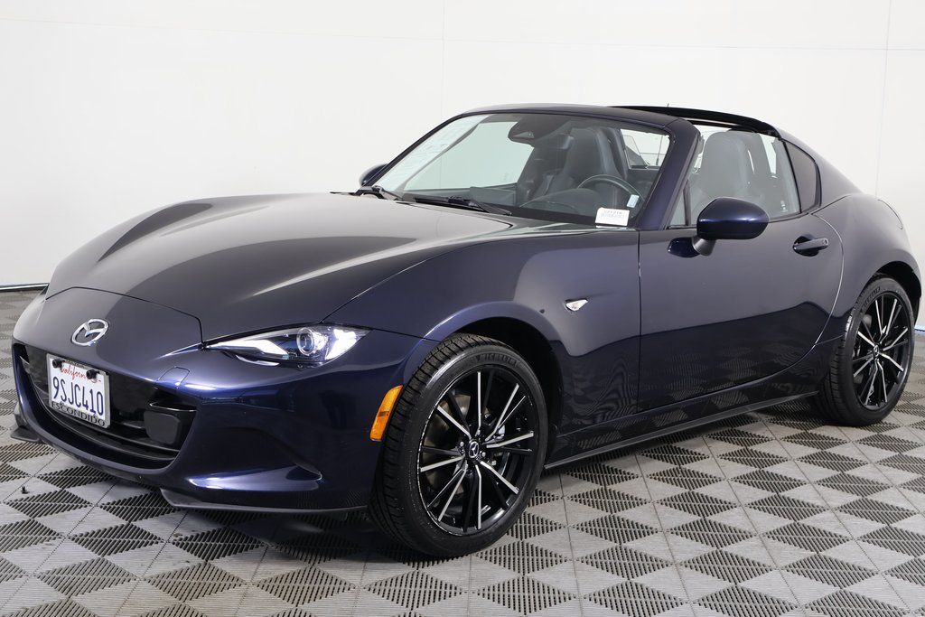 Thumbnail: 2025 Mazda MX-5 Miata - 8