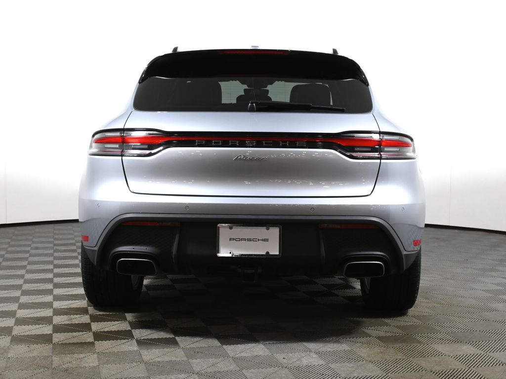 Thumbnail: 2025 Porsche Macan - 6