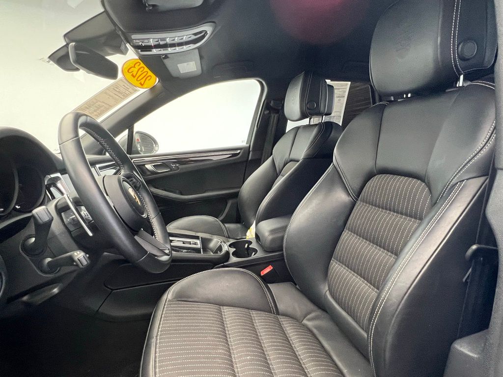 Thumbnail: 2023 Porsche Macan - 5