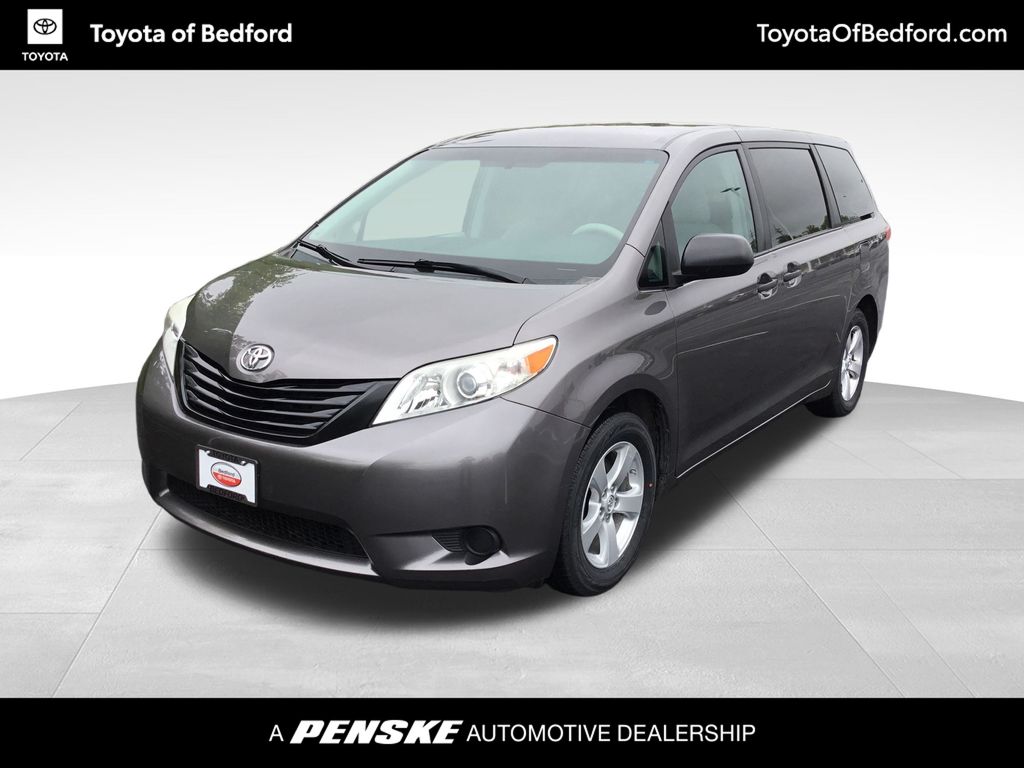 2014 Toyota Sienna SE -
                Bedford, OH