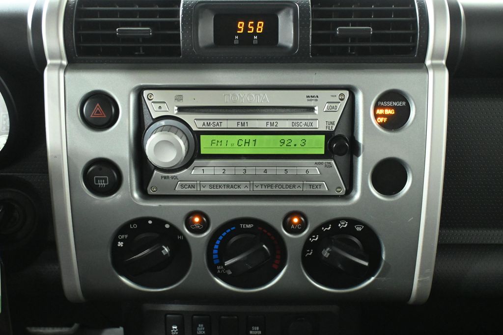 2009 Toyota FJ Cruiser Base 20