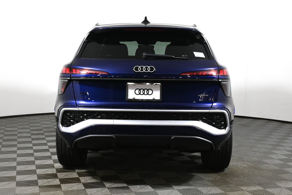 Thumbnail: 2026 Audi Q3 - 6