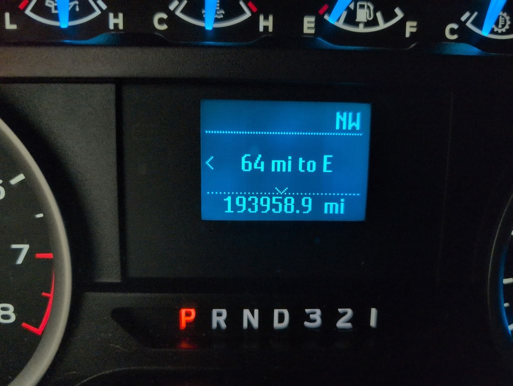 Used 2016 Silver Ford XLT image 23