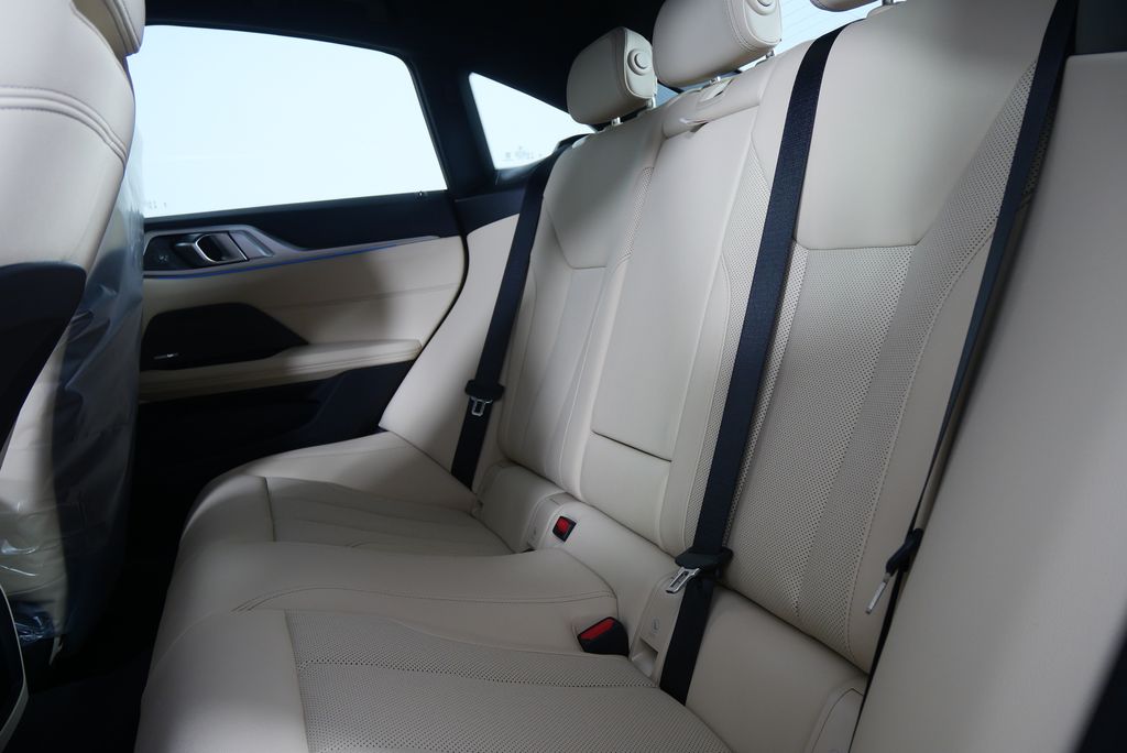 2025 BMW i4 eDrive40 15