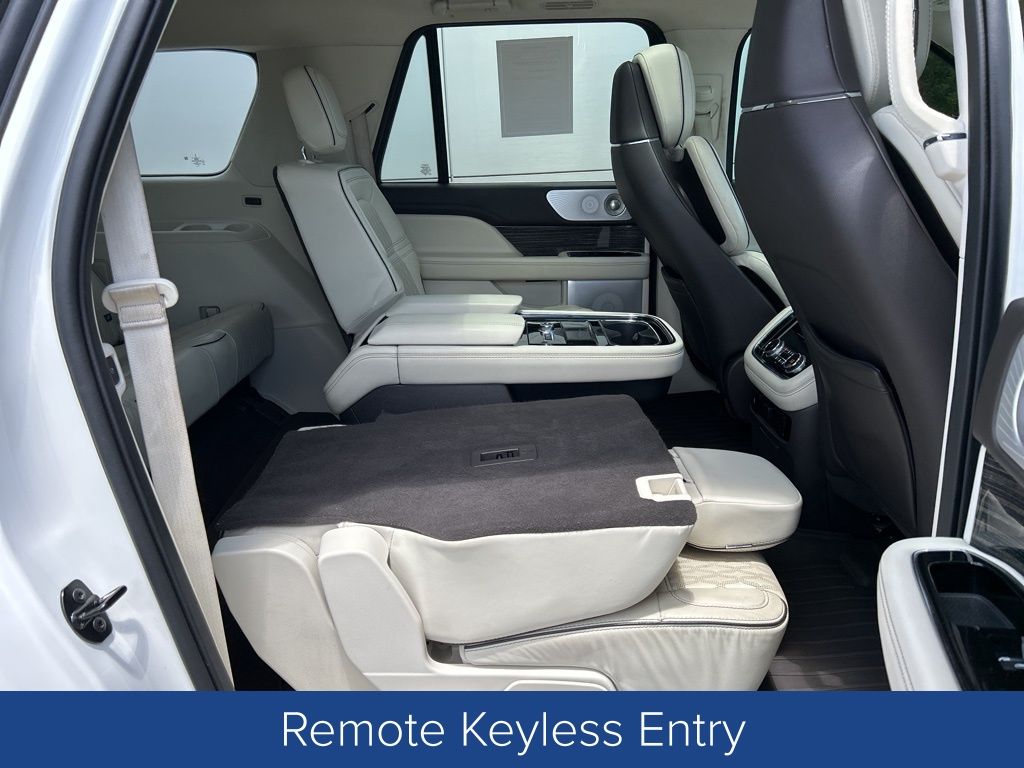 2021 Lincoln Navigator L Black Label