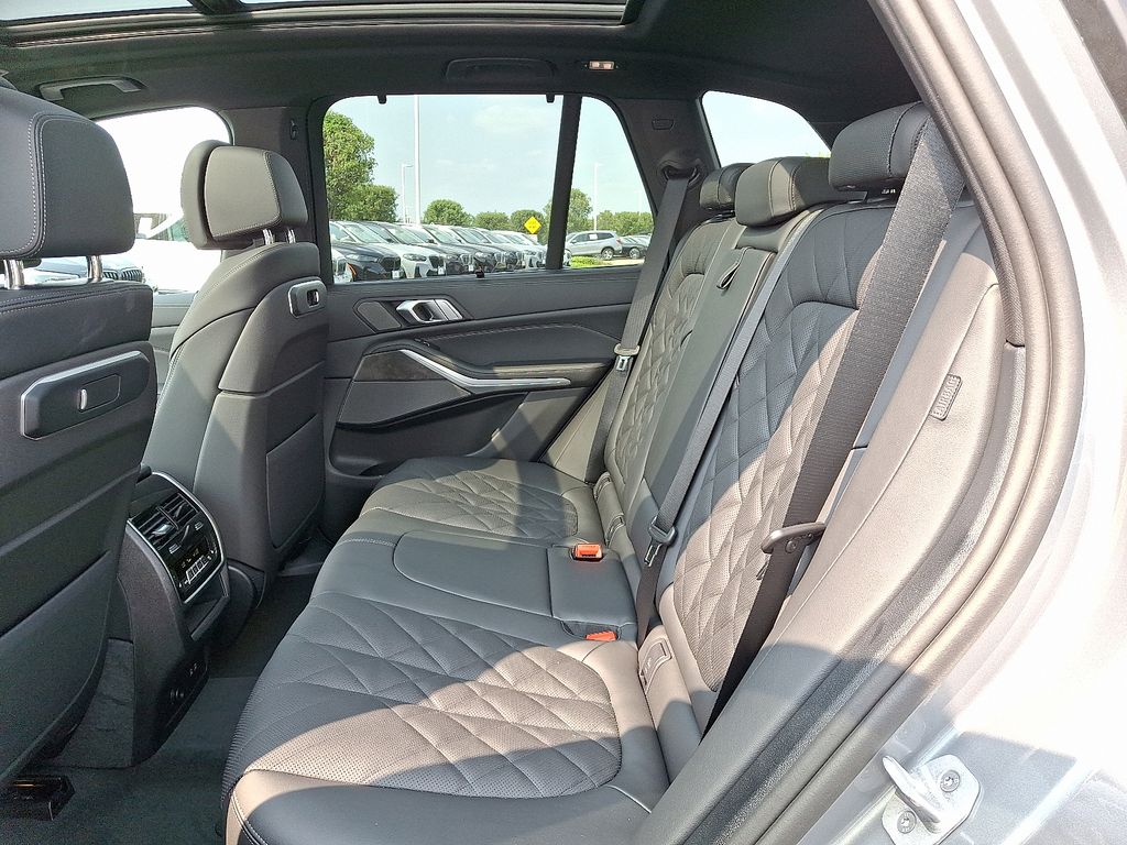 Thumbnail: 2026 BMW X5 - 5