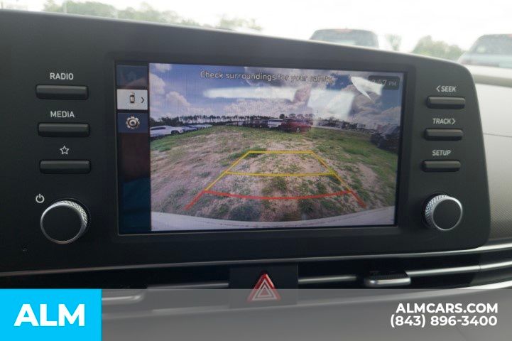 Used 2025 White Hyundai SEL Sport image 22
