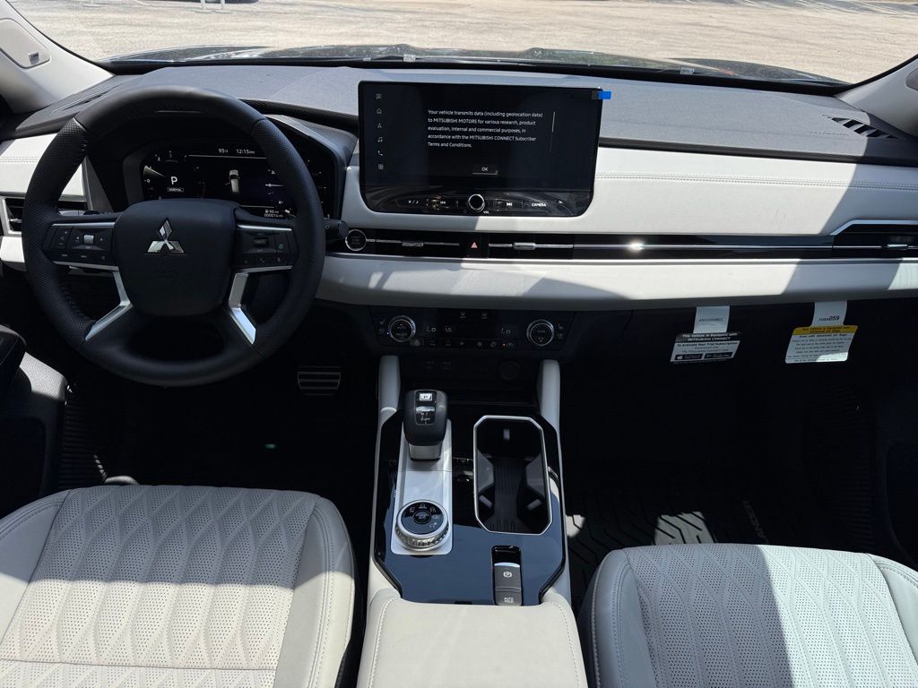 2025 Mitsubishi Outlander SEL photo 19