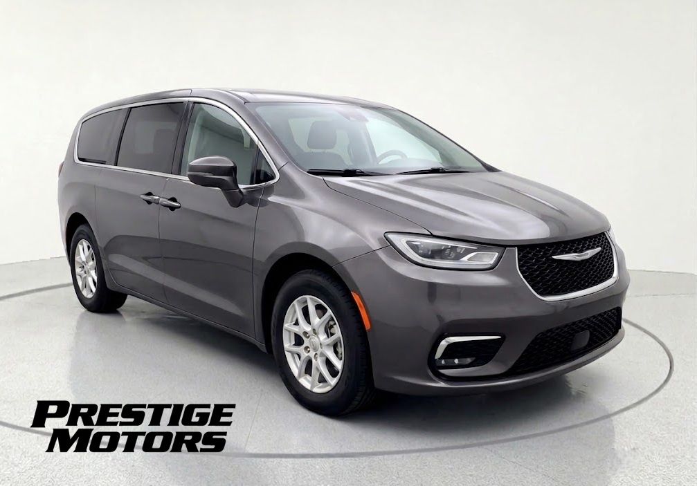 Gray (Granite Crystal Metallic Clearcoat) 2023 Chrysler Pacifica Minivan Front-Wheel Drive 9-Speed Automatic