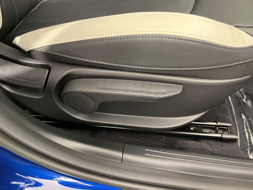 Thumbnail: 2025 Kia K5 - 8